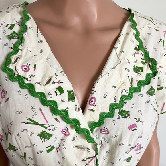 Vintage 1950s‎ Novelty Print Ric Rac Teacher Secretary Dress // Size Small - Picture 5 of 9